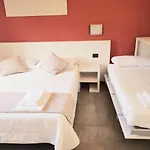 Rebi Village Nyaraló Imperia