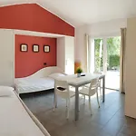 Rebi Village Nyaraló Imperia