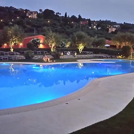 Rebi Village Tatil Evi Imperia