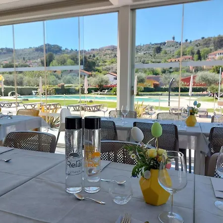 Rebi Village 펜션 *