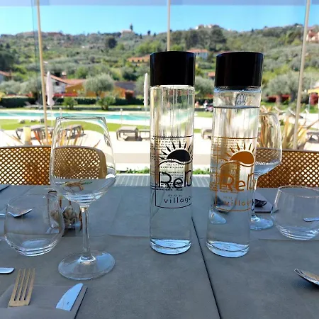 펜션 Rebi Village 임페리아