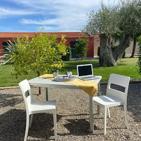 度假居 Rebi Village 因佩里亚