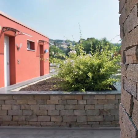 בית נופש Rebi Village *