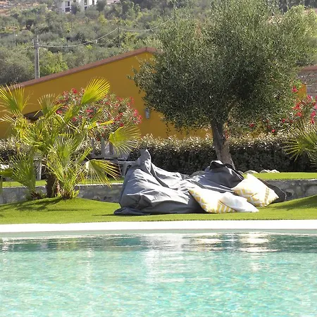 Rebi Village 度假居