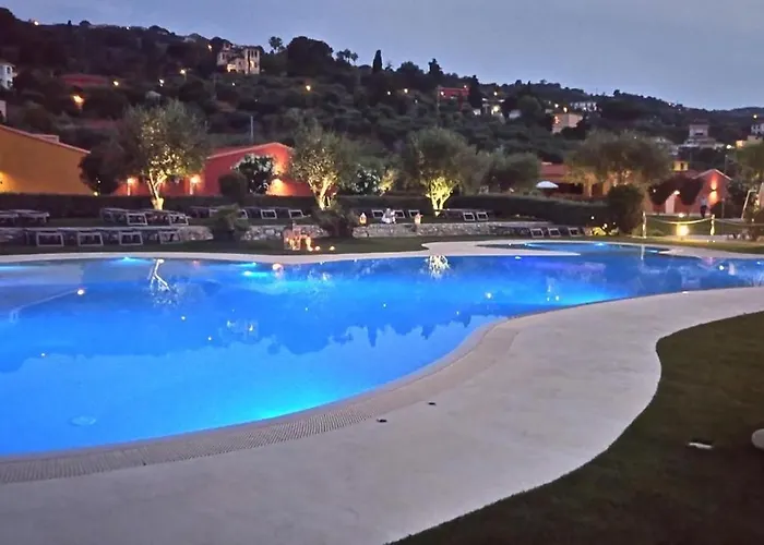 Rebi Village Semesterbostad Imperia