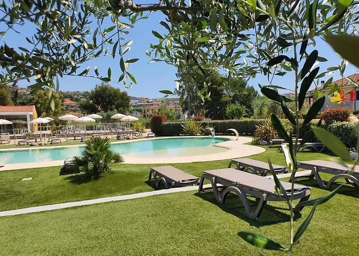 Semesterbostad Rebi Village