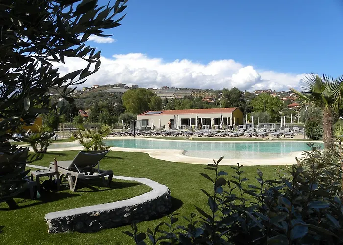 Semesterbostad Rebi Village Imperia