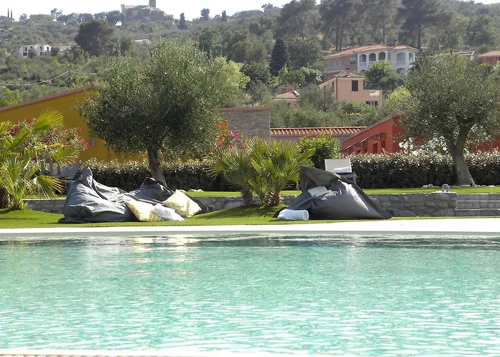 Rebi Village Semesterbostad *