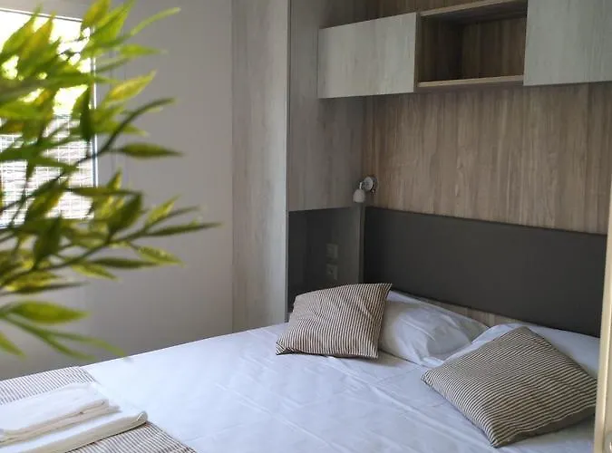 Rebi Village Semesterbostad *